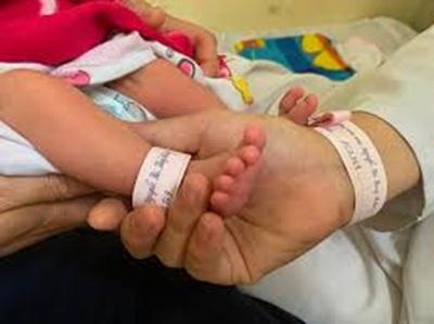 In tem nhãn dạng vòng bệnh viện kiểm soát ra vào an toàn