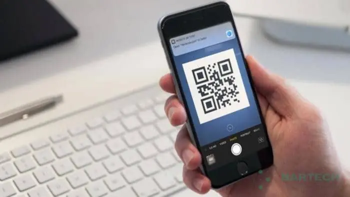 Hướng dẫn cách quét mã QR code bằng điện thoại iPhone sử dụng hệ điều hành iOS.